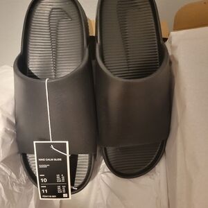 Men/Women Nike Calm  Slide Sandals. M/10 W/11